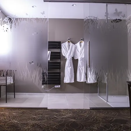 Hotell Restaurant L'orchidee 4*
