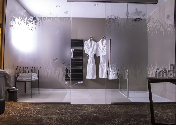 Hotel Restaurant L'orchidee 4*